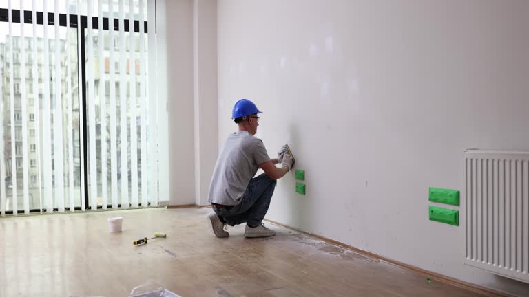 Best Trim and Molding Painting  in Glencoe, MN